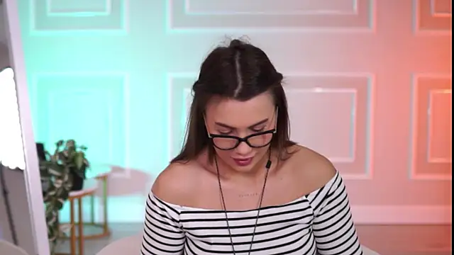 KarinaKokhana online show from 11.24.25