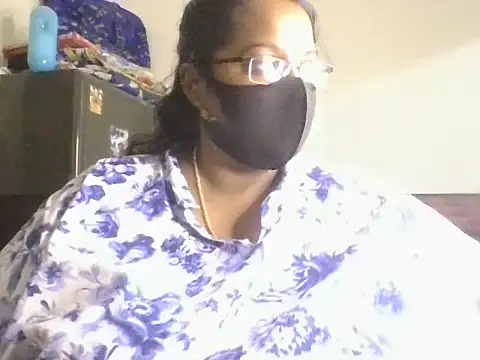 hootypriya online show from 07.23.26