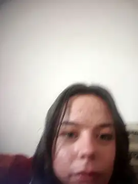 Leacouturierrr online show from 11.04.25