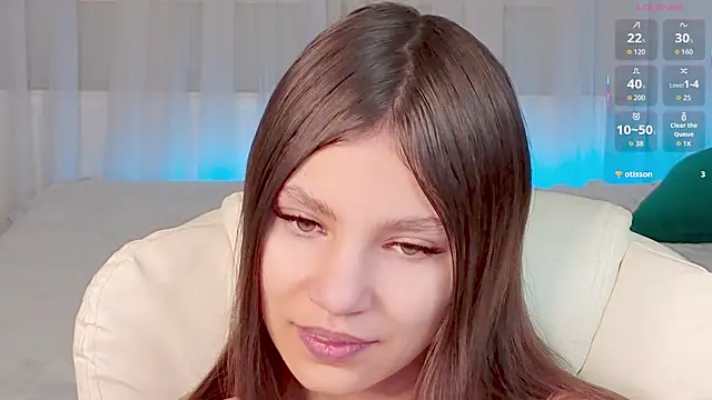 Little  Lunaa online show from 12.18.25