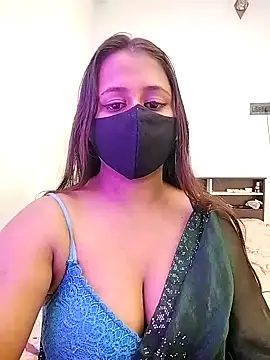 LoveLy-Soneya online show from 12.17.25