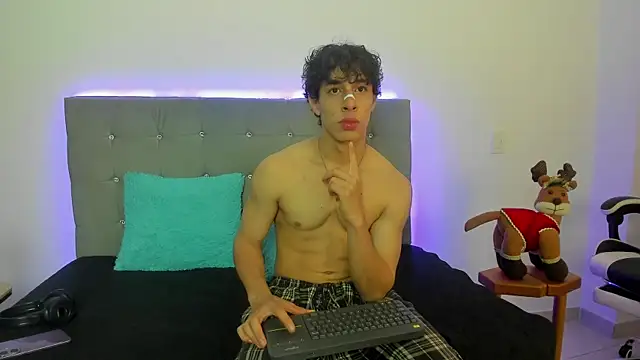 chris evans27 online show from 11.24.25