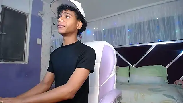 Santy bigcock 01 online show from 04.15.26
