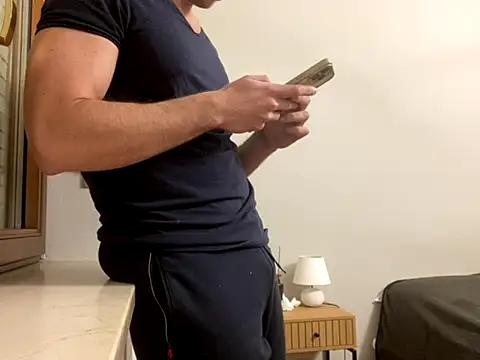 Snapshot of redflake chatting on 11.18.25 redflake online show from 11.18.25