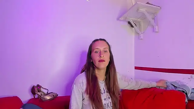 Snapshot of mia_luna_ed chatting on 11.14.25 mia luna ed online show from 11.14.25