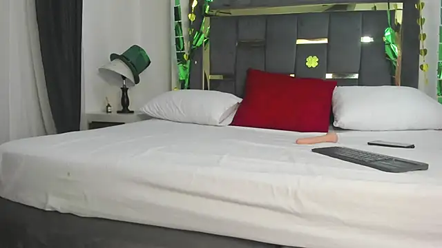 CatleyaSmith online show from 03.26.26