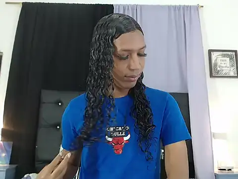 MiaCoock online show from 11.07.25