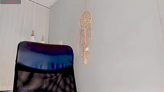 Emi Rosee online show from 01.08.26