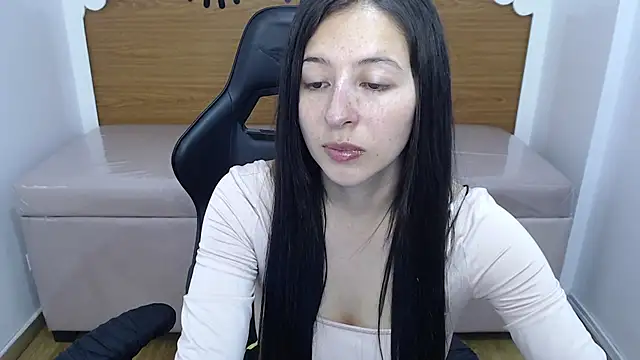 scarlett percy t online show from 11.17.25