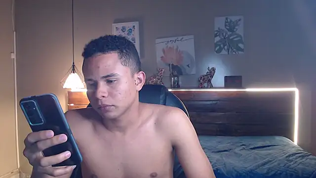 Liams18 online show from 12.20.25