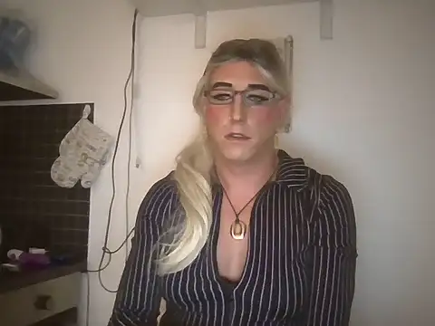AgnesCross39 online show from 08.06.26