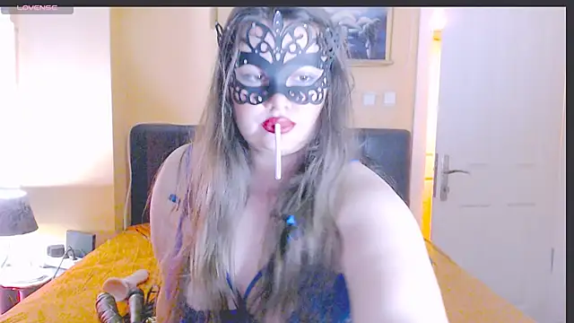 Snapshot of BADE_TASCi chatting on 11.05.25 BADE TASCi online show from 11.05.25