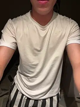 Snapshot of gatito_polo69 chatting on 11.05.25 gatito polo69 online show from 11.05.25