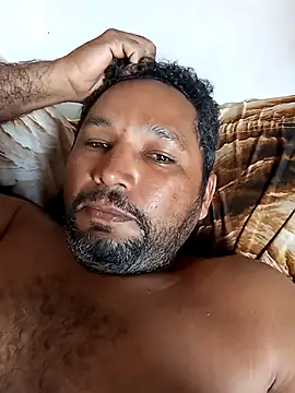 Snapshot of Cross3680 chatting on 11.15.25 Cross3680 online show from 11.15.25