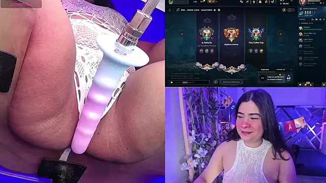 Snapshot of DaphneContry chatting on 06.25.26 DaphneContry online show from 06.25.26