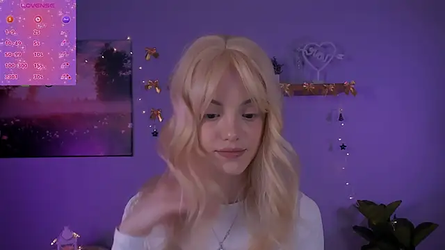 mia starrr  online show from 12.19.25