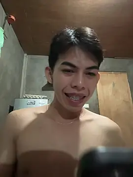 Urhotsilverboy online show from 03.15.26