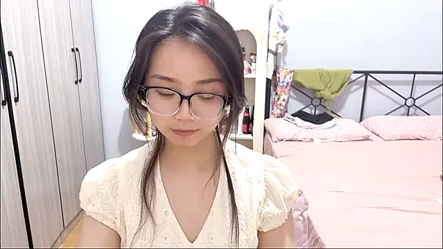 Hmm 0303 online show from 04.15.26