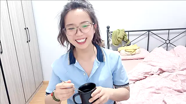 Hmm 0303 online show from 05.08.26