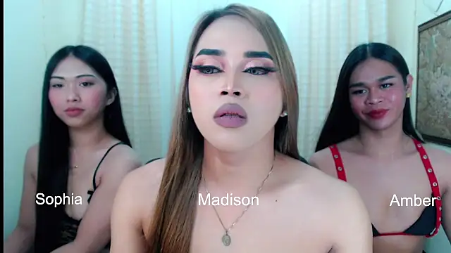 Snapshot of sweet_sophiaxx chatting on 02.03.26 sweet sophiaxx online show from 02.03.26