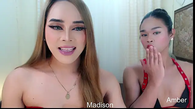 Snapshot of sweet_sophiaxx chatting on 02.10.26 sweet sophiaxx online show from 02.10.26