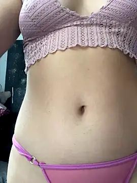 Snapshot of teencutee chatting on 11.17.25 teencutee online show from 11.17.25