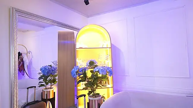 Snapshot of TessaaFox chatting on 02.05.26 TessaaFox online show from 02.05.26