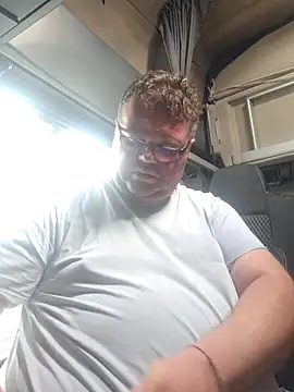 Snapshot of Grase44 chatting on 02.04.26 Grase44 online show from 02.04.26