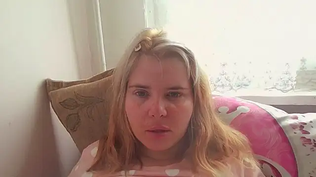 HornyElena online show from 04.19.26