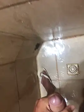 Snapshot of Luan1267 chatting on 12.22.25 Luan1267 online show from 12.22.25