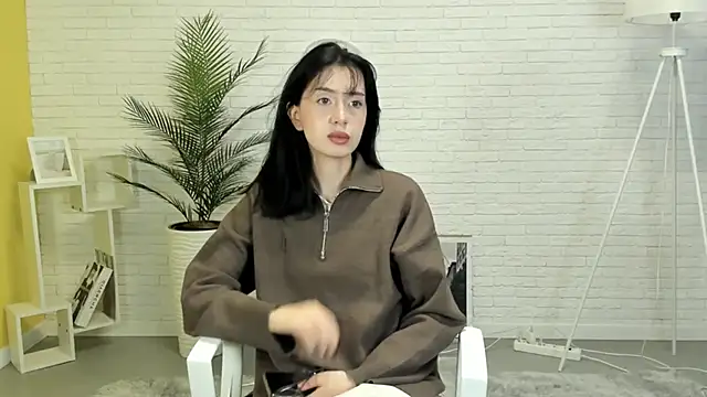 Snapshot of JaneenSeaney chatting on 11.07.25 JaneenSeaney online show from 11.07.25