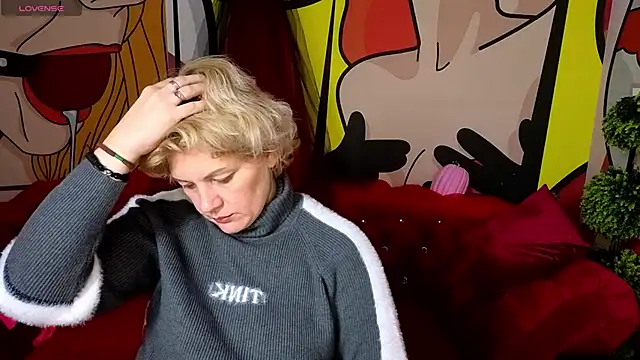 Snapshot of AmaraNights chatting on 11.07.25 AmaraNights online show from 11.07.25