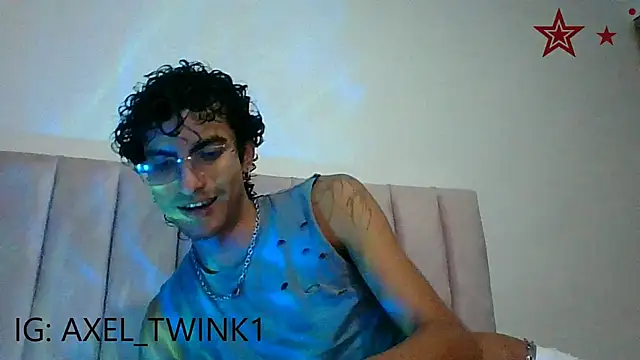 axel love13 online show from 01.10.26