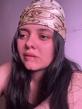 candicewest  online show from 04.15.26