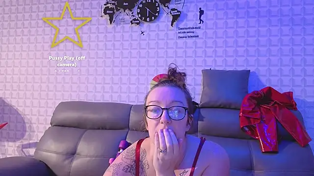 Snapshot of JadeStarUK chatting on 03.03.26 JadeStarUK online show from 03.03.26