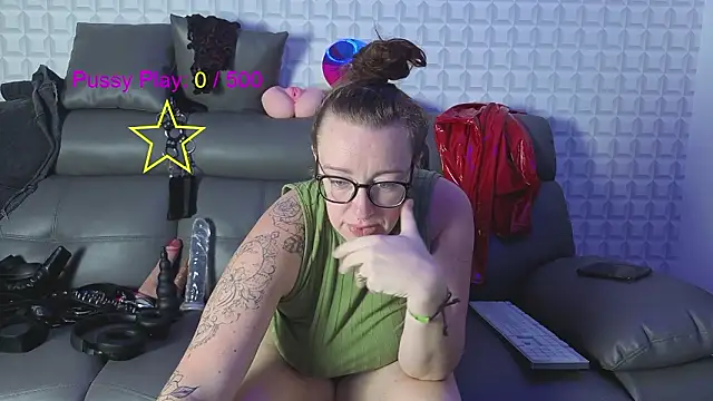 Snapshot of JadeStarUK chatting on 03.17.26 JadeStarUK online show from 03.17.26