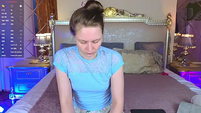 HolyBabyDoll online show from 11.19.25