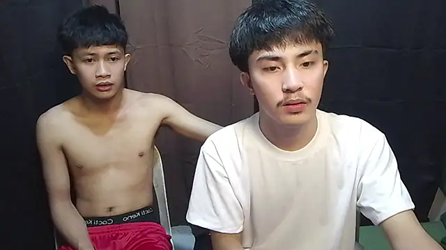 Snapshot of Urloverhardcock chatting on 06.23.26 Urloverhardcock online show from 06.23.26