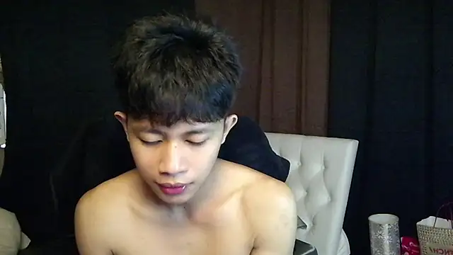 Snapshot of Urloverhardcock chatting on 07.28.26 Urloverhardcock online show from 07.28.26