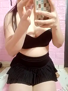 NannanLy2002 online show from 12.22.25