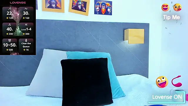 Snapshot of Andhrea_Vale chatting on 02.13.26 Andhrea Vale online show from 02.13.26