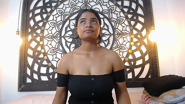 Snapshot of Candy_lop chatting on 11.06.25 Candy lop online show from 11.06.25