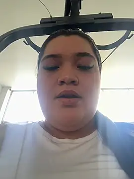 Snapshot of sweetmuslim01 chatting on 12.17.24 sweetmuslim01 online show from 12.17.24