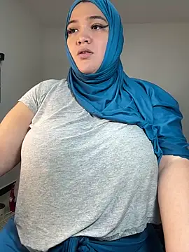 Snapshot of sweetmuslim01 chatting on 01.07.25 sweetmuslim01 online show from 01.07.25