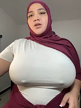 Snapshot of sweetmuslim01 chatting on 01.12.25 sweetmuslim01 online show from 01.12.25