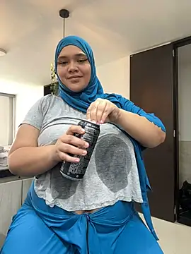 Snapshot of sweetmuslim01 chatting on 02.09.25 sweetmuslim01 online show from 02.09.25
