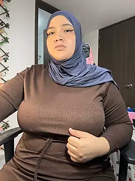 Snapshot of sweetmuslim01 chatting on 03.16.25 sweetmuslim01 online show from 03.16.25