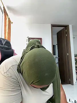 sweetmuslim01 online show from 10.11.25