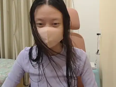 Lil-Cherries online show from 03.03.26