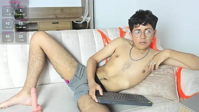 LustyGuy18 online show from 11.07.25